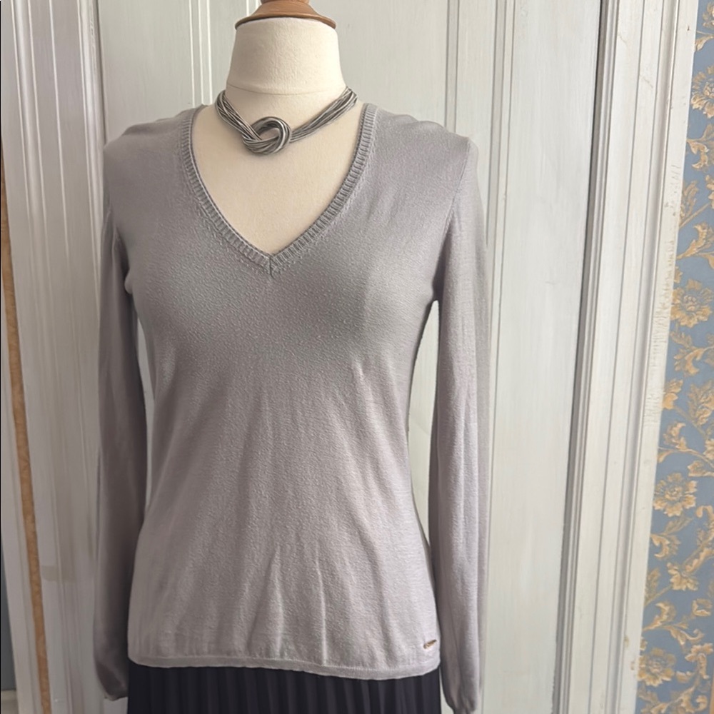 Escada Gray V-Neck Summer Light Sweater